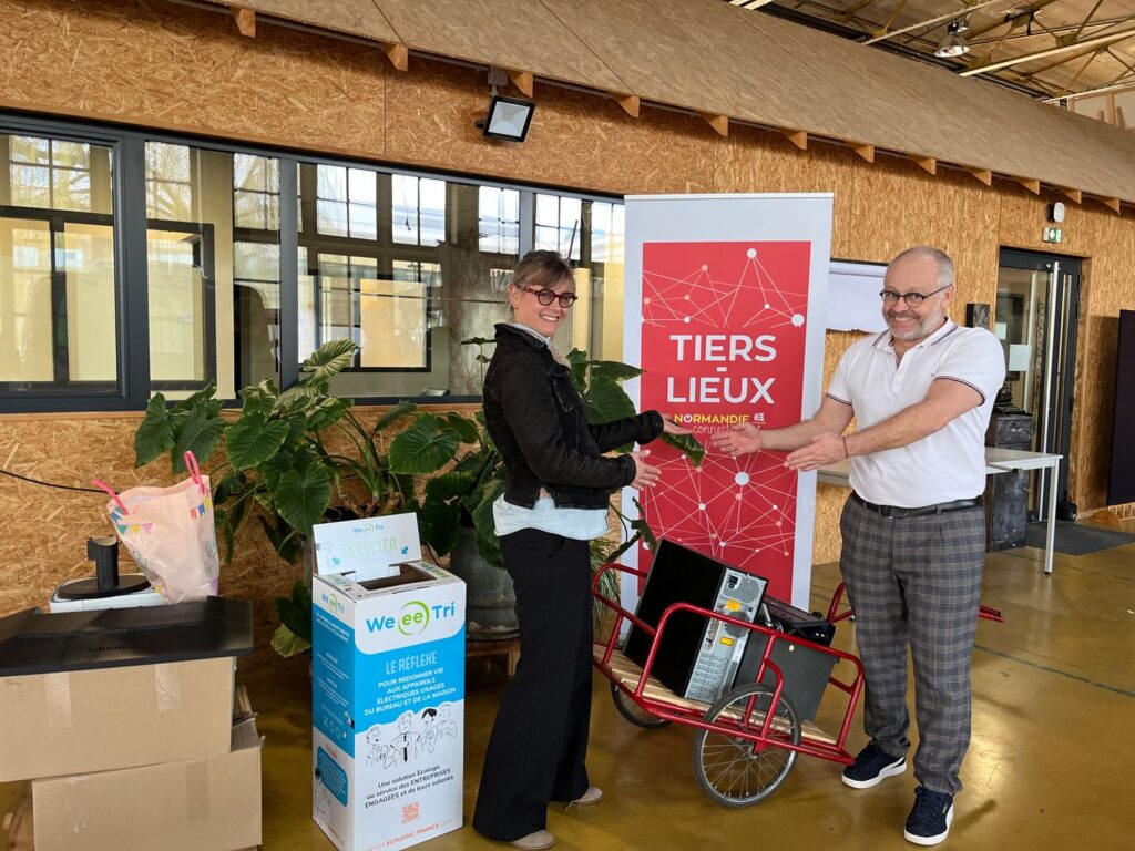Semaine sobriété numérique-1 an de collecte box de tri éléctronique chez La Filature